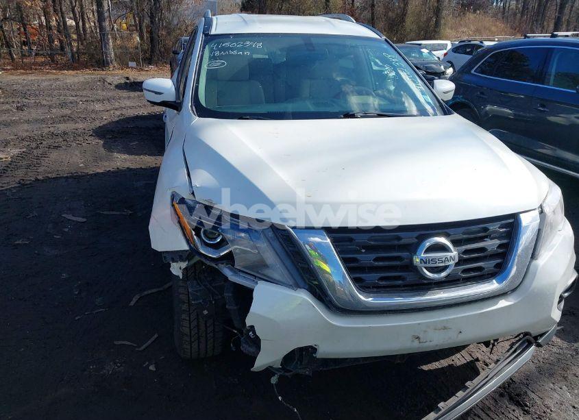Photo 6 of 2018 Nissan Pathfinder SV (VIN 5N1DR2MM8JC678815)