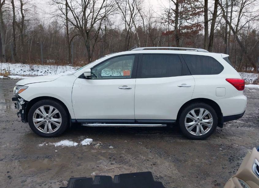 Photo 15 of 2019 Nissan Pathfinder SL (VIN 5N1DR2MM8KC587724)