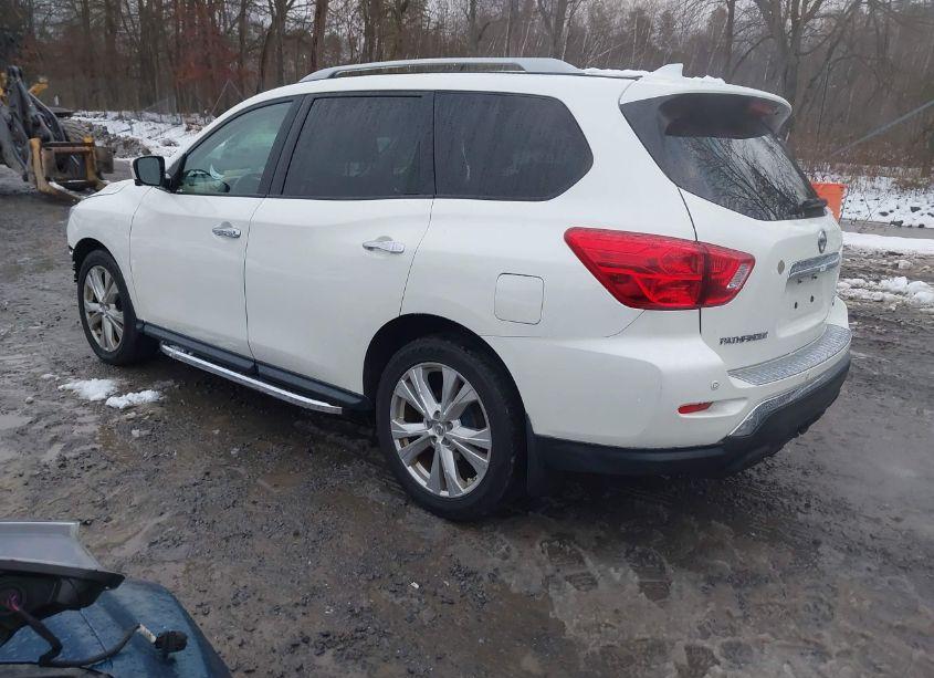 Photo 3 of 2019 Nissan Pathfinder SL (VIN 5N1DR2MM8KC587724)
