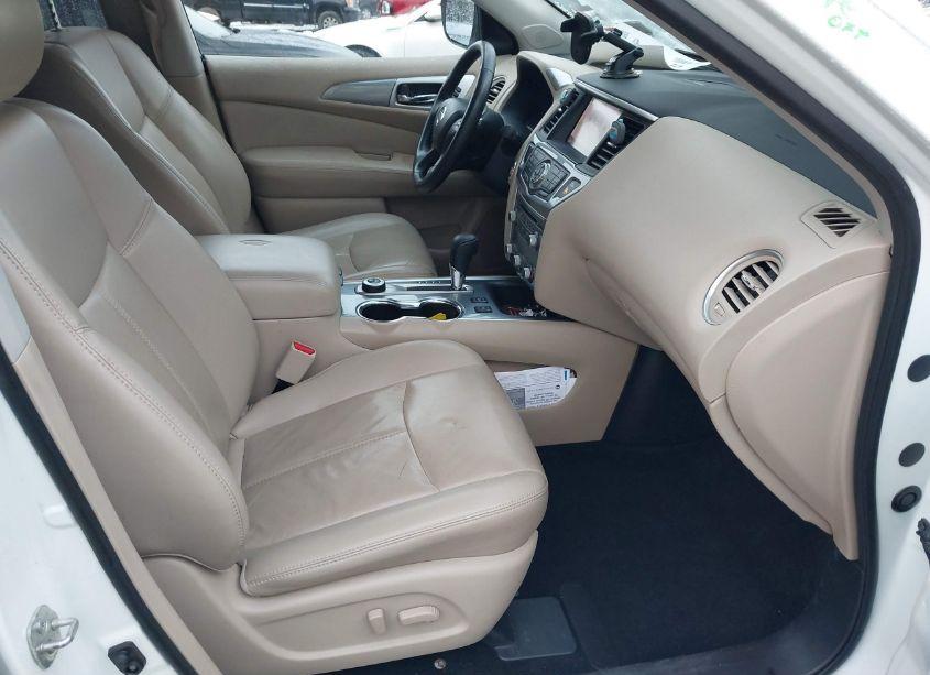 Photo 5 of 2019 Nissan Pathfinder SL (VIN 5N1DR2MM8KC587724)