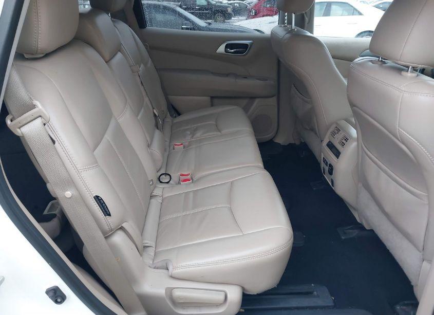 Photo 8 of 2019 Nissan Pathfinder SL (VIN 5N1DR2MM8KC587724)