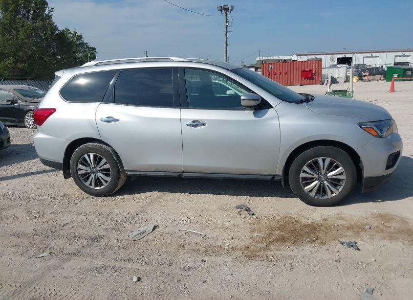 Photo 13 of 2019 Nissan Pathfinder SV (VIN 5N1DR2MM8KC642043)