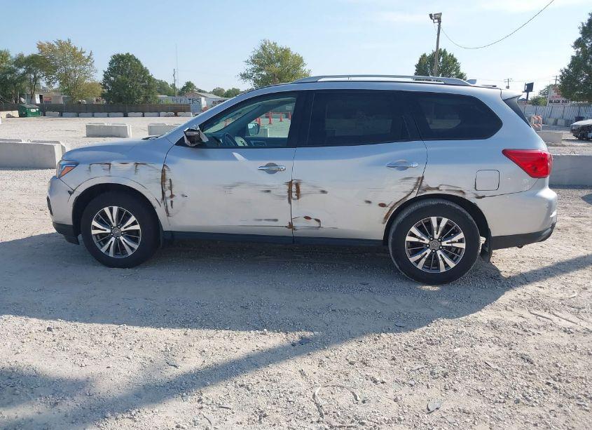 Photo 14 of 2019 Nissan Pathfinder SV (VIN 5N1DR2MM8KC642043)