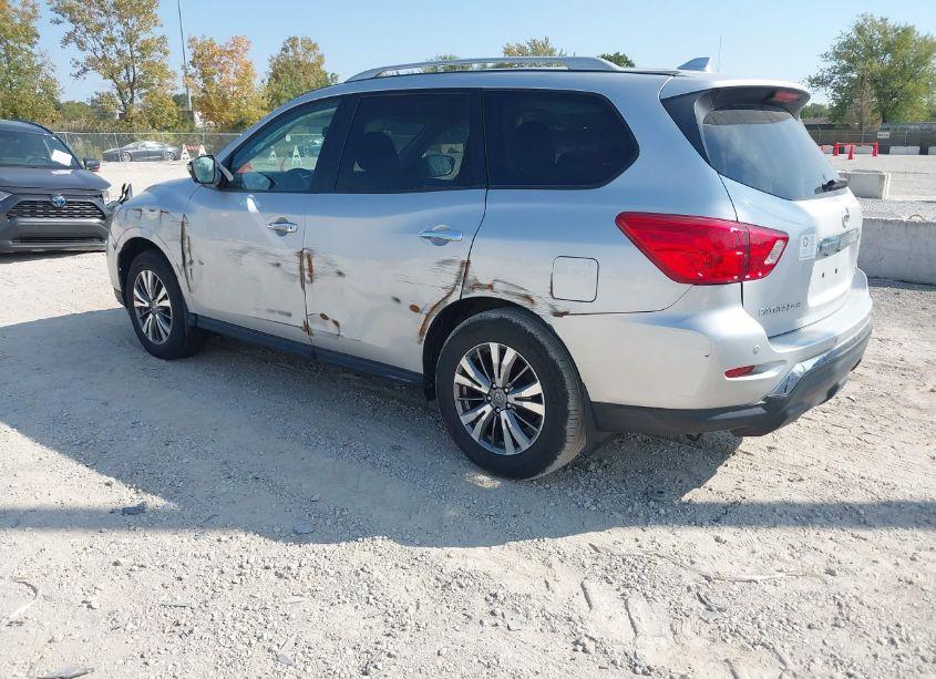 Photo 3 of 2019 Nissan Pathfinder SV (VIN 5N1DR2MM8KC642043)