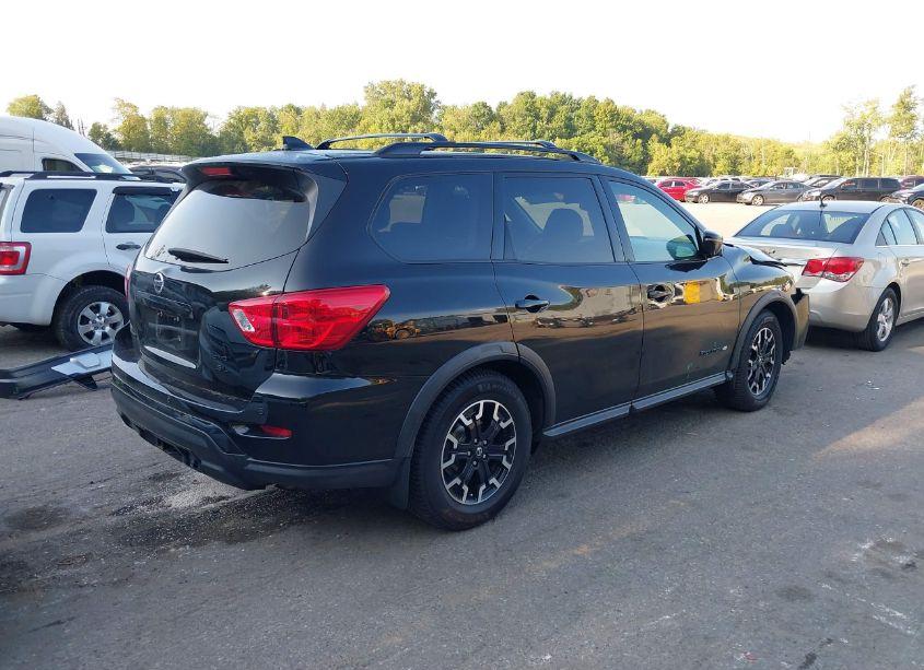 Photo 4 of 2019 Nissan Pathfinder SL (VIN 5N1DR2MM8KC653253)