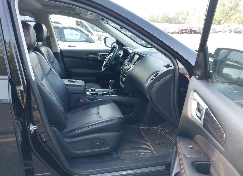 Photo 5 of 2019 Nissan Pathfinder SL (VIN 5N1DR2MM8KC653253)