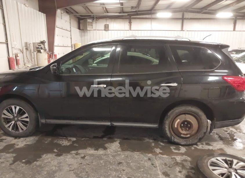 Photo 15 of 2017 Nissan Pathfinder SV (VIN 5N1DR2MM9HC611196)