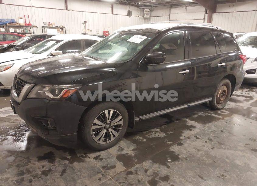 Photo 2 of 2017 Nissan Pathfinder SV (VIN 5N1DR2MM9HC611196)