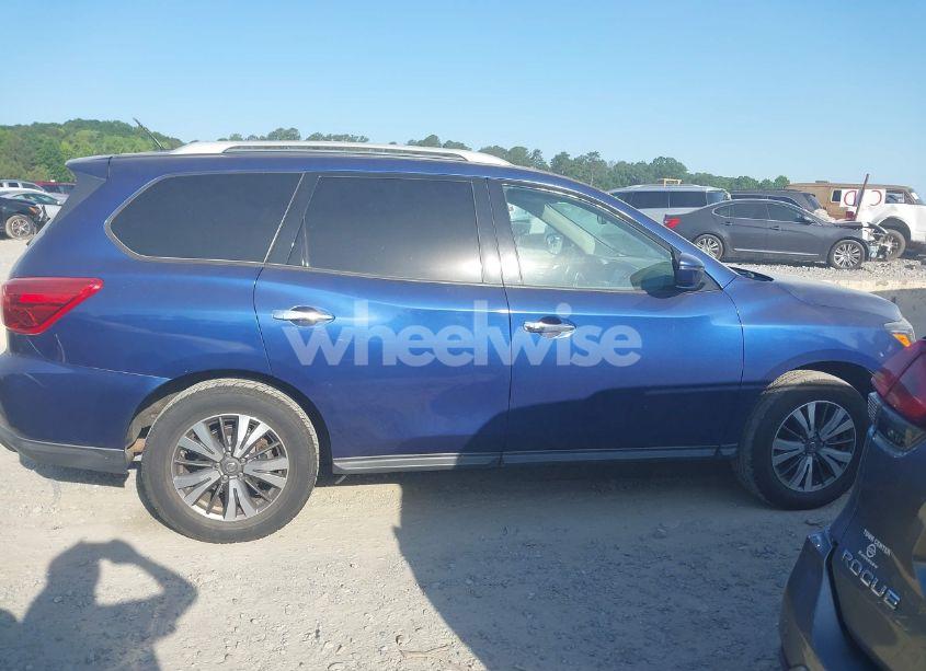 Photo 13 of 2017 Nissan Pathfinder PLATINUM/S/SL/SV (VIN 5N1DR2MM9HC616253)