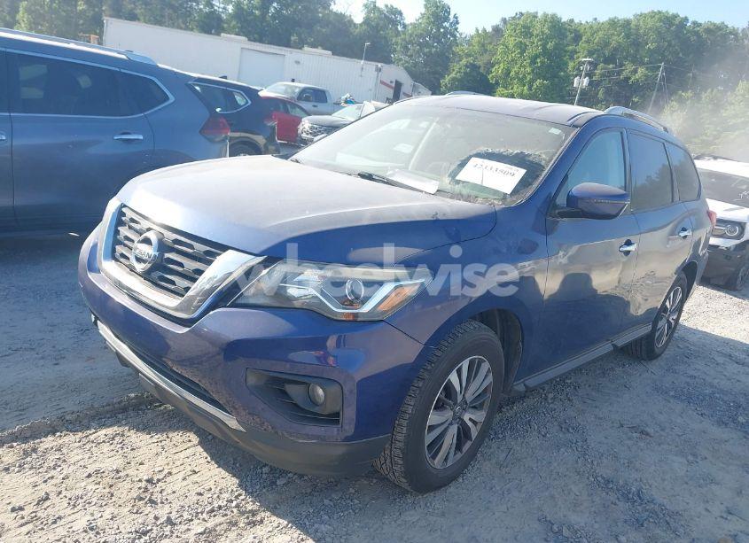 Photo 2 of 2017 Nissan Pathfinder PLATINUM/S/SL/SV (VIN 5N1DR2MM9HC616253)