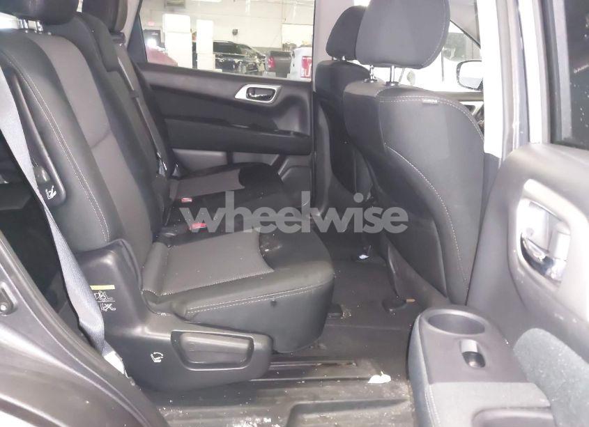 Photo 8 of 2017 Nissan Pathfinder S (VIN 5N1DR2MM9HC622179)