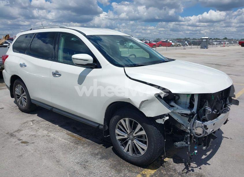 2017 Nissan Pathfinder SV (VIN 5N1DR2MM9HC622361) main photo
