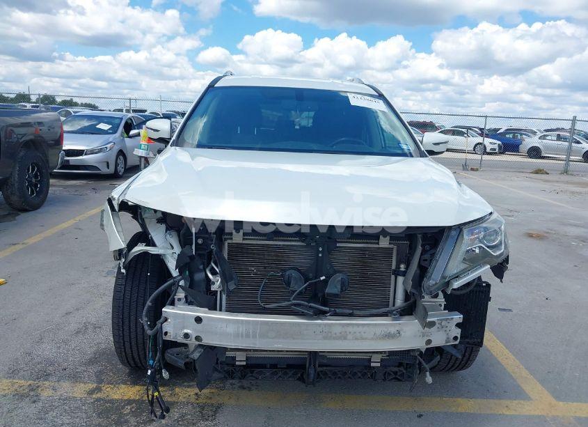 Photo 6 of 2017 Nissan Pathfinder SV (VIN 5N1DR2MM9HC622361)