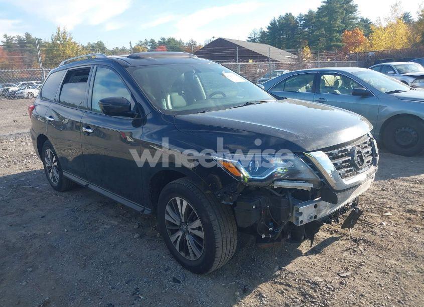 2017 Nissan Pathfinder SV (VIN 5N1DR2MM9HC636616) main photo