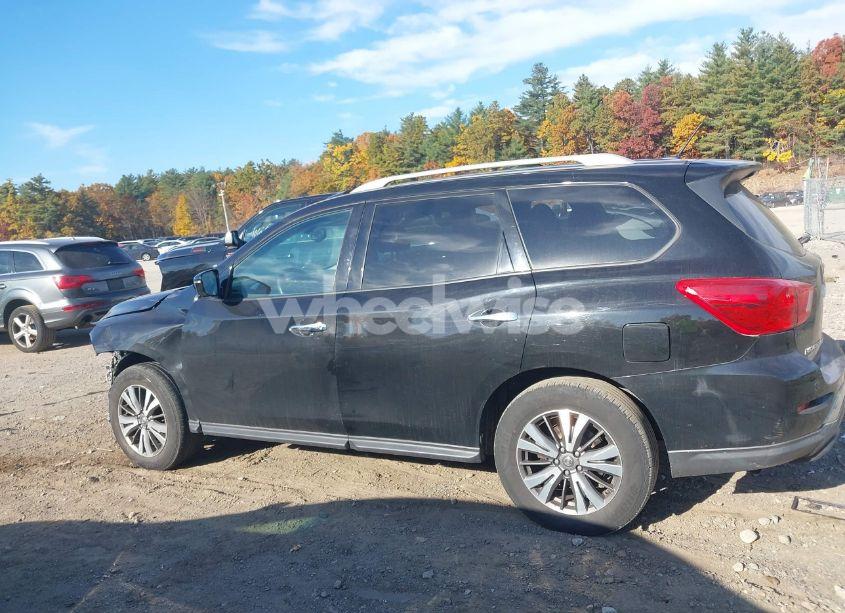 Photo 15 of 2017 Nissan Pathfinder SV (VIN 5N1DR2MM9HC636616)