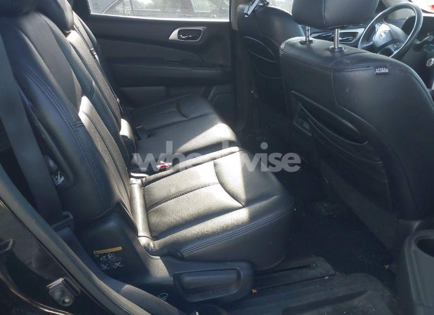 Photo 8 of 2017 Nissan Pathfinder SV (VIN 5N1DR2MM9HC636616)