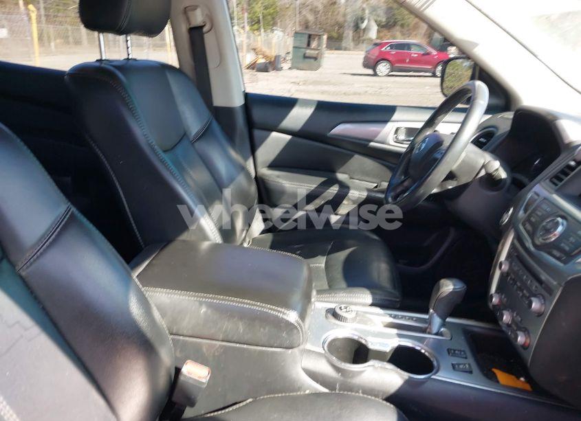 Photo 5 of 2017 Nissan Pathfinder SL (VIN 5N1DR2MM9HC644067)