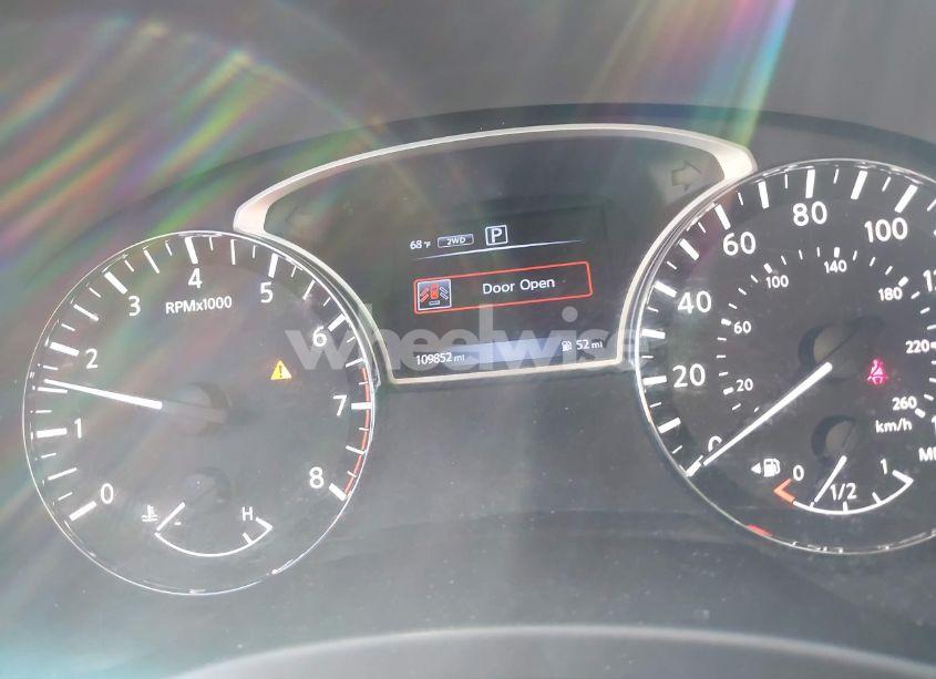 Photo 7 of 2017 Nissan Pathfinder SL (VIN 5N1DR2MM9HC644067)