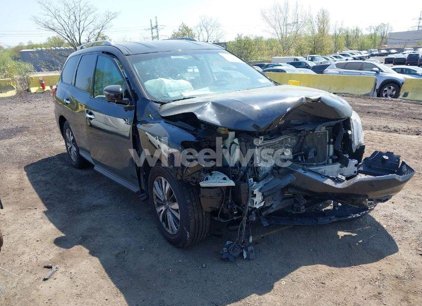2017 Nissan Pathfinder SL (VIN 5N1DR2MM9HC648040) main photo