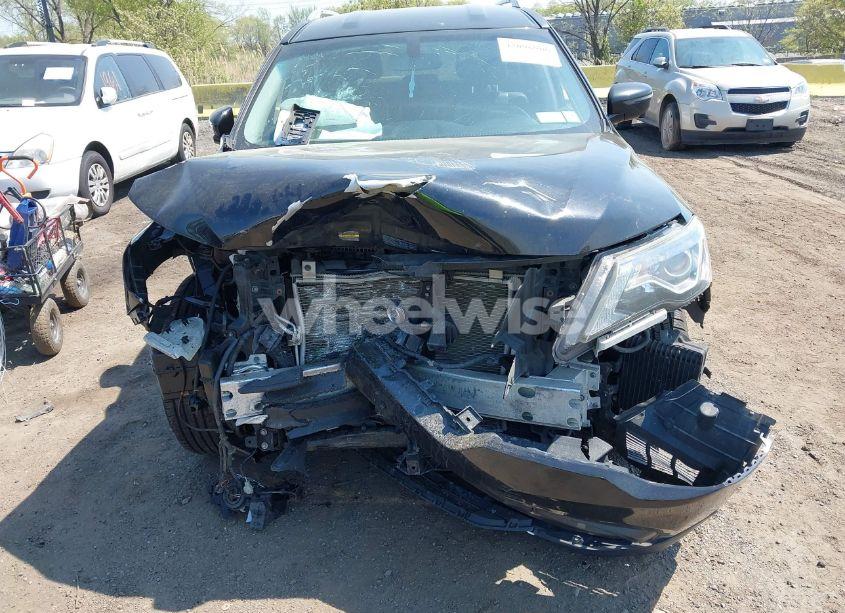 Photo 6 of 2017 Nissan Pathfinder SL (VIN 5N1DR2MM9HC648040)