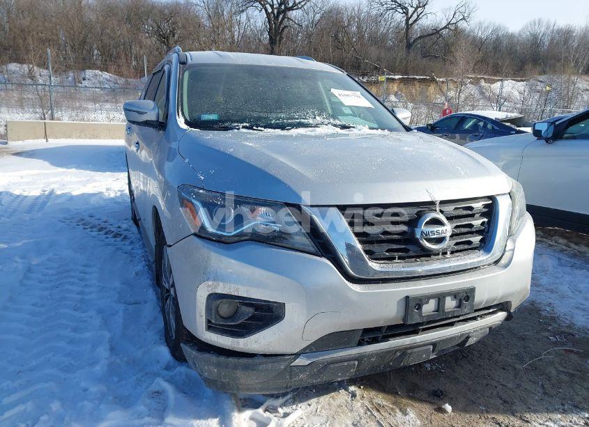 2017 Nissan Pathfinder SV (VIN 5N1DR2MM9HC678395) main photo