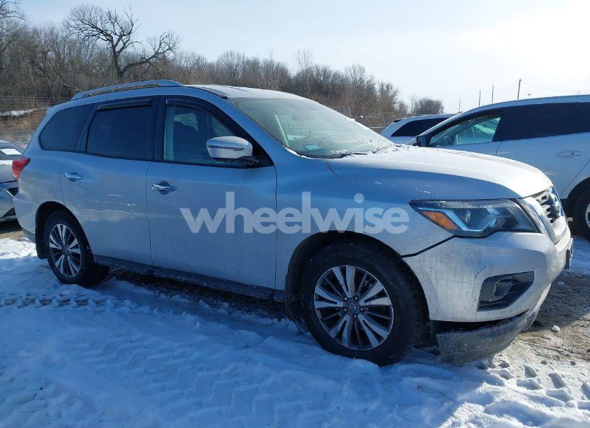 Photo 13 of 2017 Nissan Pathfinder SV (VIN 5N1DR2MM9HC678395)