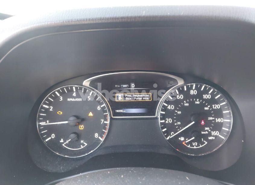 Photo 15 of 2017 Nissan Pathfinder SV (VIN 5N1DR2MM9HC678395)