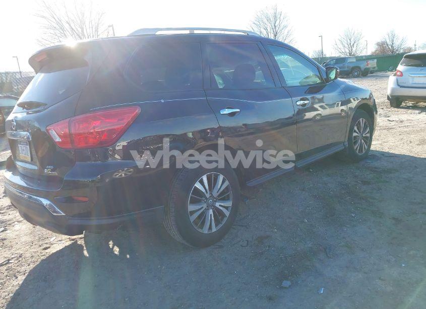 Photo 4 of 2017 Nissan Pathfinder S (VIN 5N1DR2MM9HC692801)