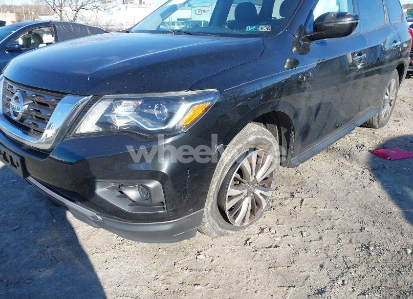 Photo 6 of 2017 Nissan Pathfinder S (VIN 5N1DR2MM9HC692801)