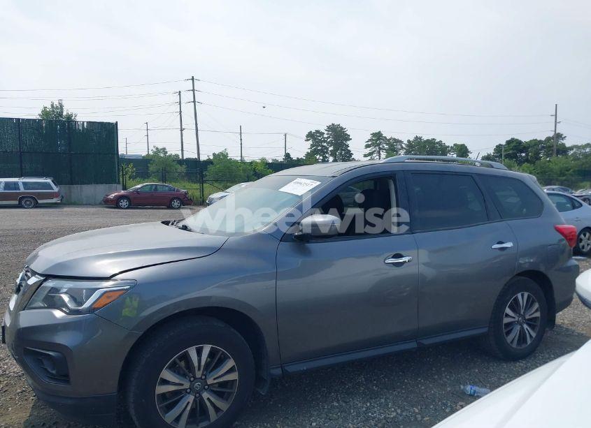 Photo 14 of 2017 Nissan Pathfinder S (VIN 5N1DR2MM9HC903057)