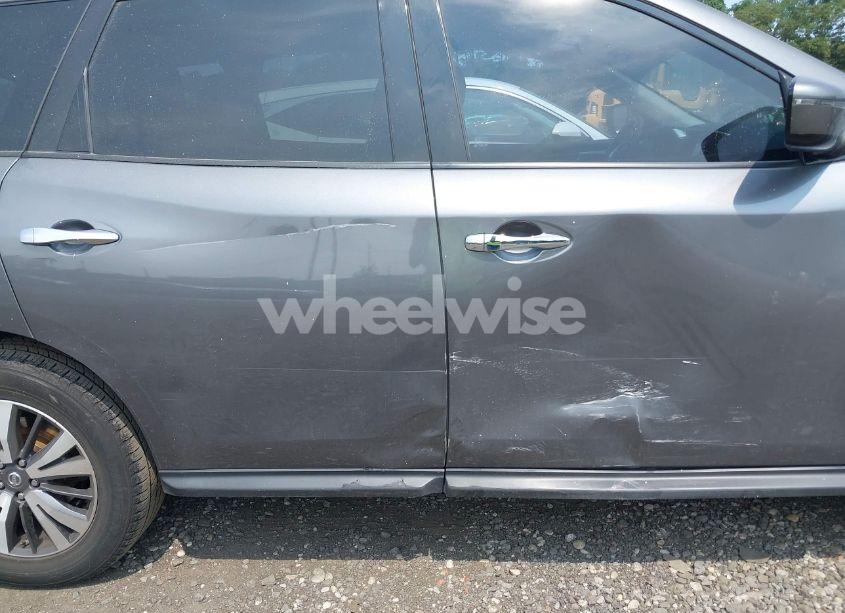 Photo 6 of 2017 Nissan Pathfinder S (VIN 5N1DR2MM9HC903057)