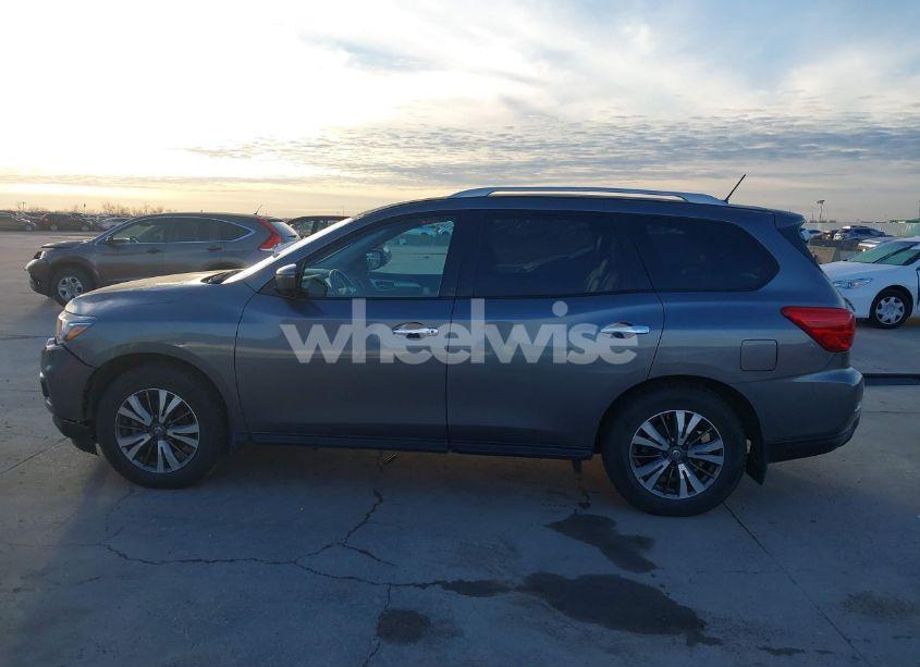 Photo 15 of 2017 Nissan Pathfinder SL (VIN 5N1DR2MM9HC907397)