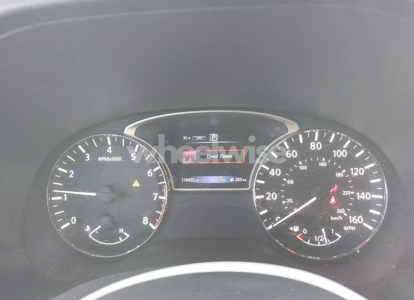 Photo 7 of 2017 Nissan Pathfinder SL (VIN 5N1DR2MM9HC907397)