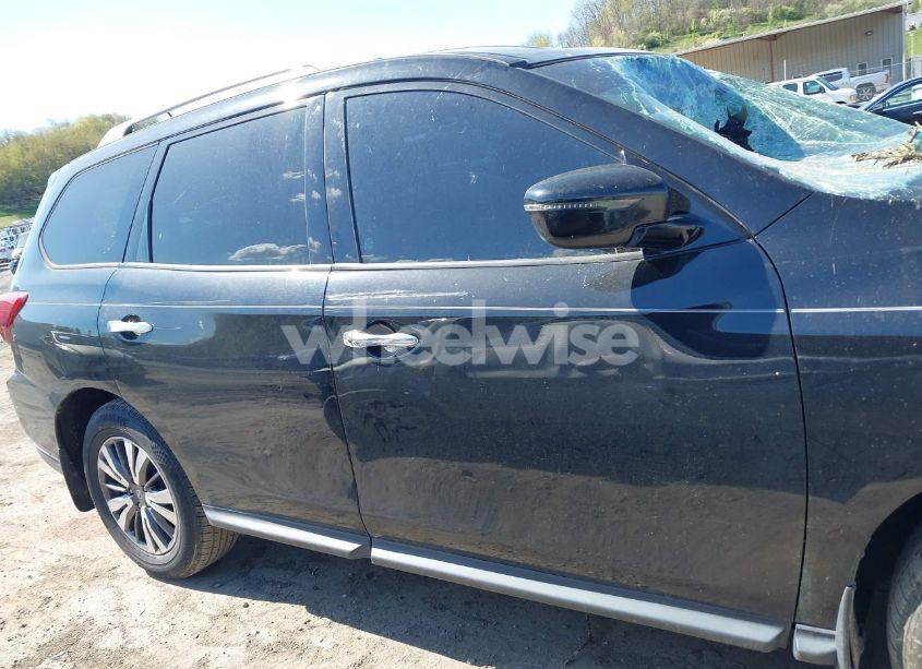 Photo 13 of 2017 Nissan Pathfinder S (VIN 5N1DR2MM9HC907982)