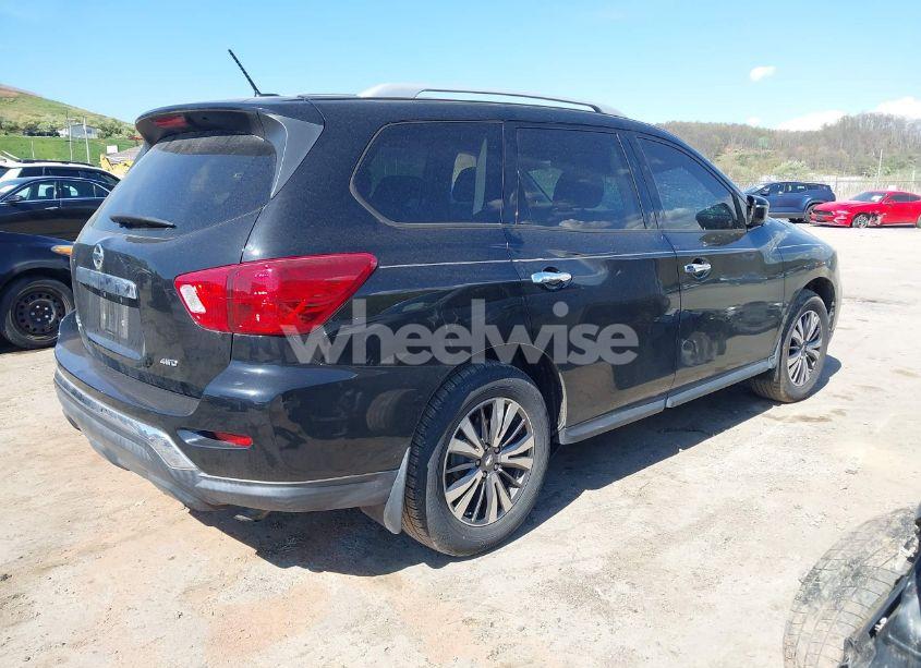 Photo 4 of 2017 Nissan Pathfinder S (VIN 5N1DR2MM9HC907982)