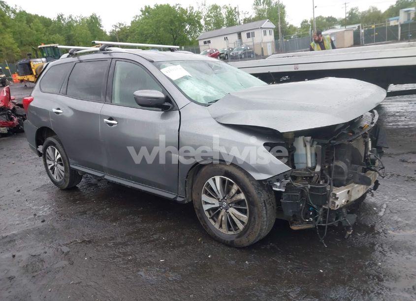 2018 Nissan Pathfinder SV (VIN 5N1DR2MM9JC603251) main photo