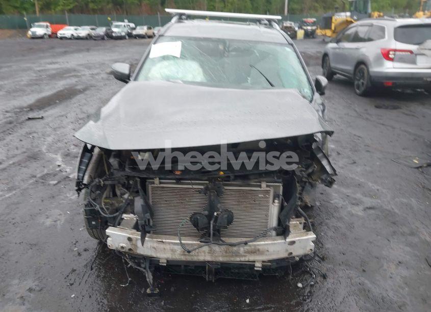 Photo 12 of 2018 Nissan Pathfinder SV (VIN 5N1DR2MM9JC603251)