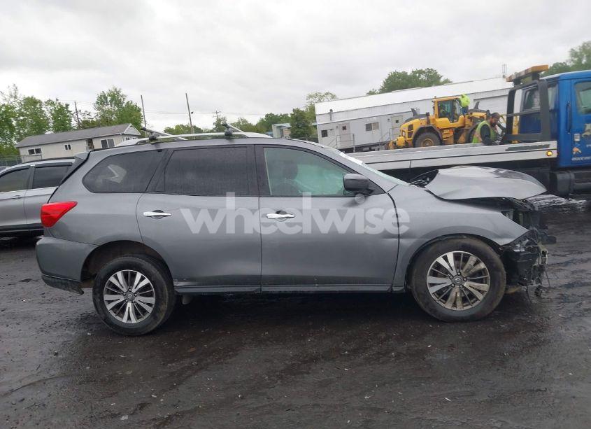 Photo 13 of 2018 Nissan Pathfinder SV (VIN 5N1DR2MM9JC603251)
