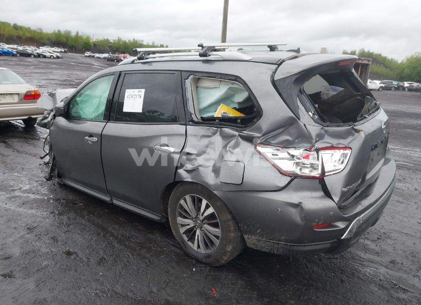 Photo 3 of 2018 Nissan Pathfinder SV (VIN 5N1DR2MM9JC603251)