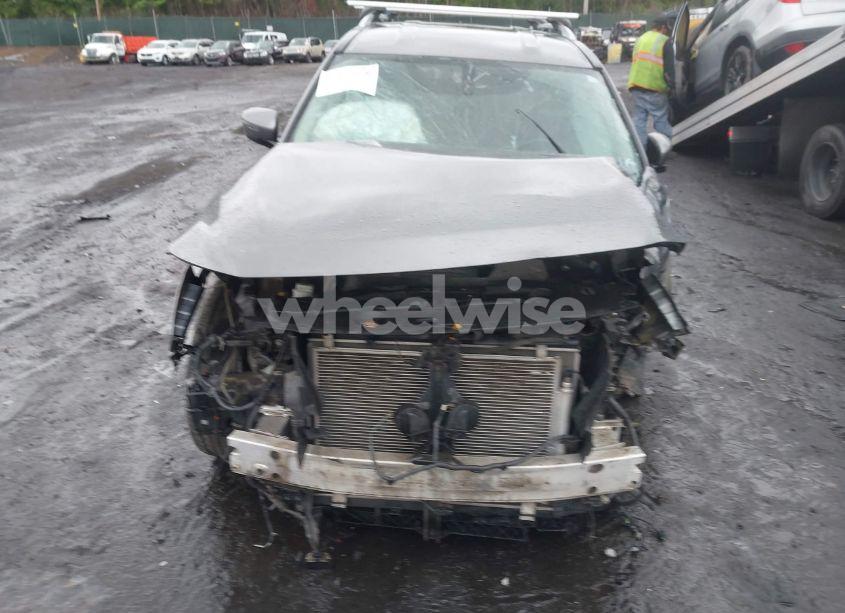 Photo 6 of 2018 Nissan Pathfinder SV (VIN 5N1DR2MM9JC603251)