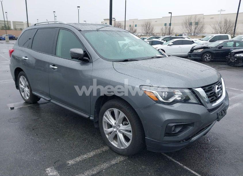 2018 Nissan Pathfinder SL (VIN 5N1DR2MM9JC613309) main photo