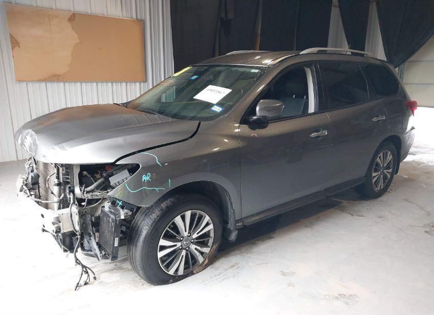 Photo 2 of 2018 Nissan Pathfinder S (VIN 5N1DR2MM9JC673137)