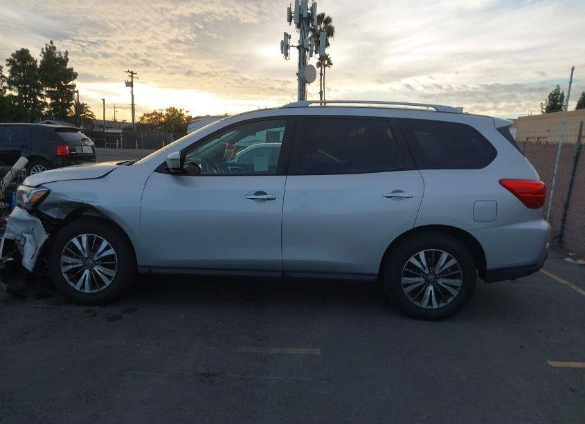 Photo 14 of 2019 Nissan Pathfinder SV (VIN 5N1DR2MM9KC589062)