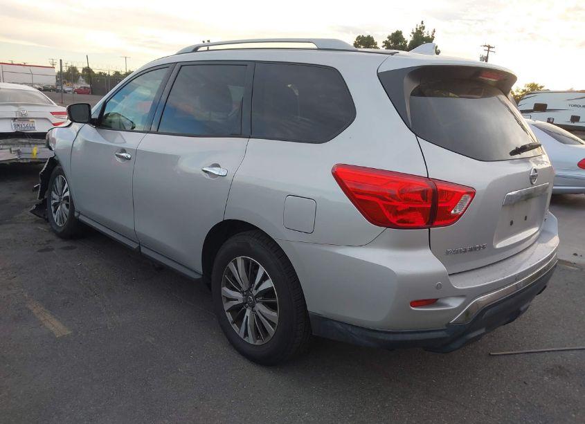 Photo 3 of 2019 Nissan Pathfinder SV (VIN 5N1DR2MM9KC589062)