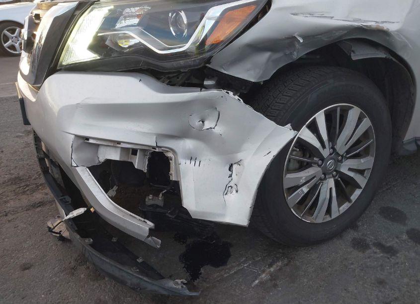 Photo 6 of 2019 Nissan Pathfinder SV (VIN 5N1DR2MM9KC589062)