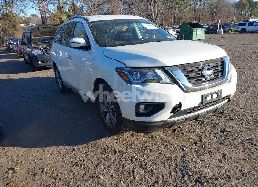 2019 Nissan Pathfinder SV (VIN 5N1DR2MM9KC637935) main photo