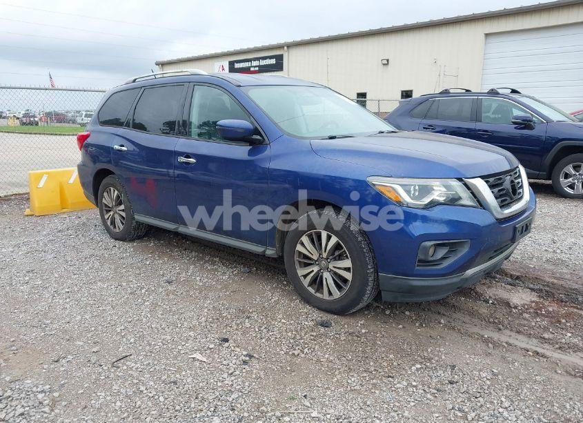 2017 Nissan Pathfinder PLATINUM/S/SL/SV (VIN 5N1DR2MMXHC613443) main photo