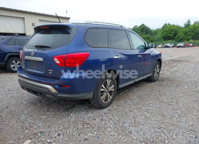 Photo 4 of 2017 Nissan Pathfinder PLATINUM/S/SL/SV (VIN 5N1DR2MMXHC613443)