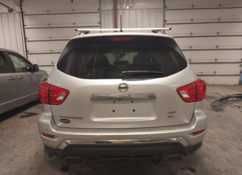 Photo 17 of 2017 Nissan Pathfinder SL (VIN 5N1DR2MMXHC619534)