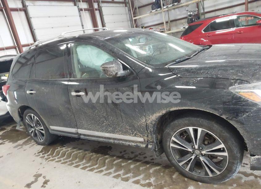 Photo 13 of 2017 Nissan Pathfinder PLATINUM/S/SL/SV (VIN 5N1DR2MMXHC636690)